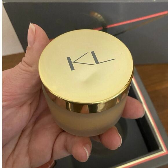 Karl Lagerfeld Private Luxuries Soap 1.75 oz Perfumed Body Cream 2 oz Gift Set - Picture 8 of 13